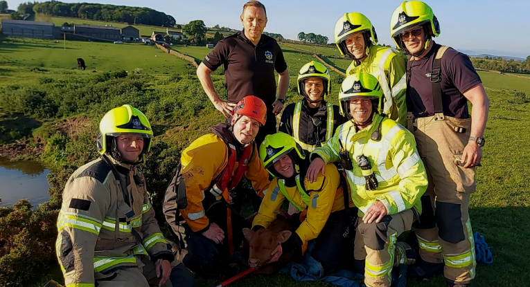 Cleckheaton TRT Crew with the rescued calf